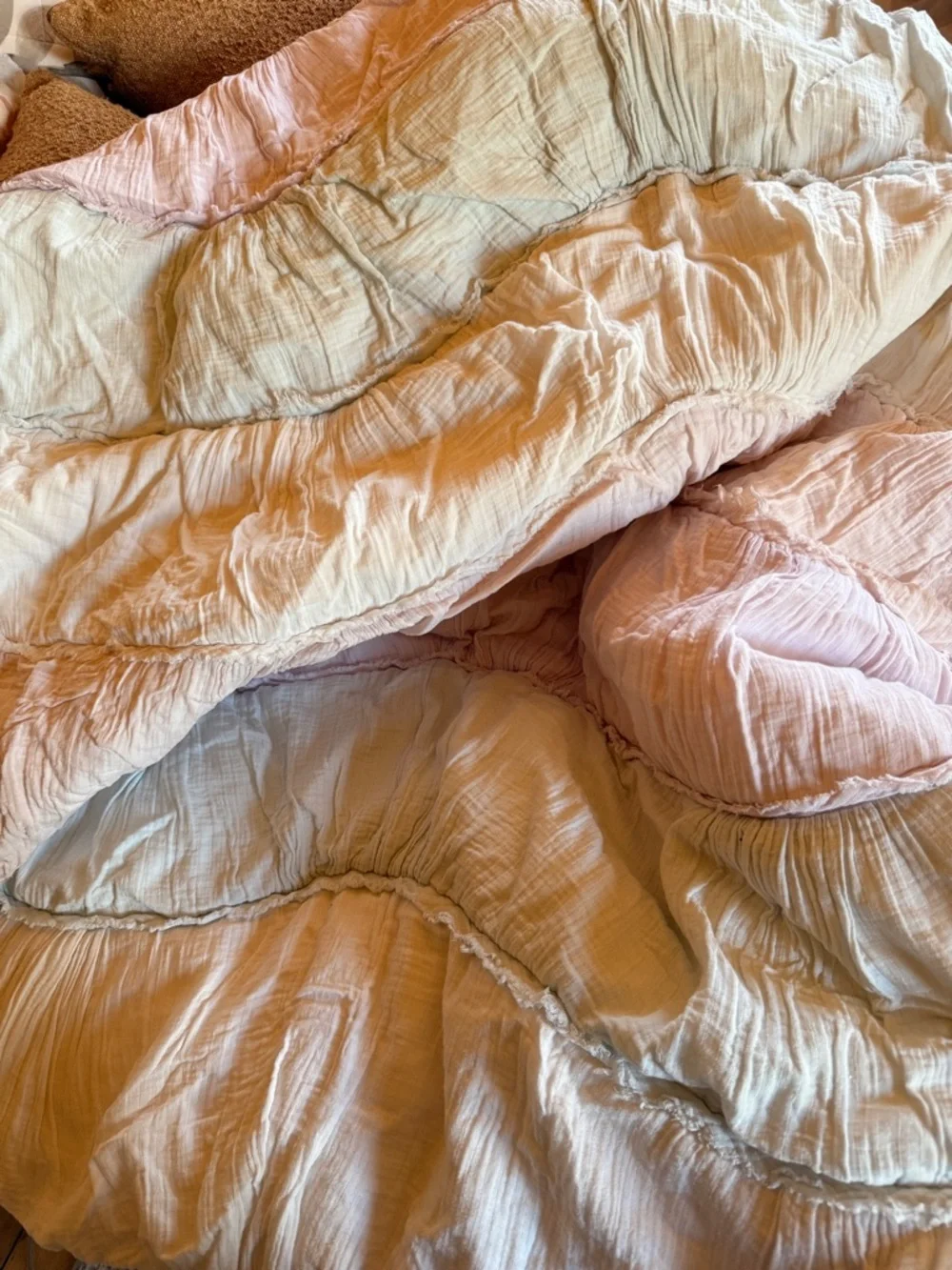 Pottery Barn Kids Ryleigh Ruched Wave Comforter and Sham